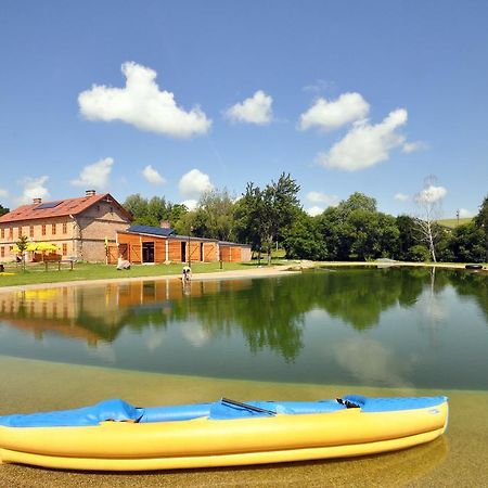 Rekreacni Areal Dvur Honetice Exterior photo