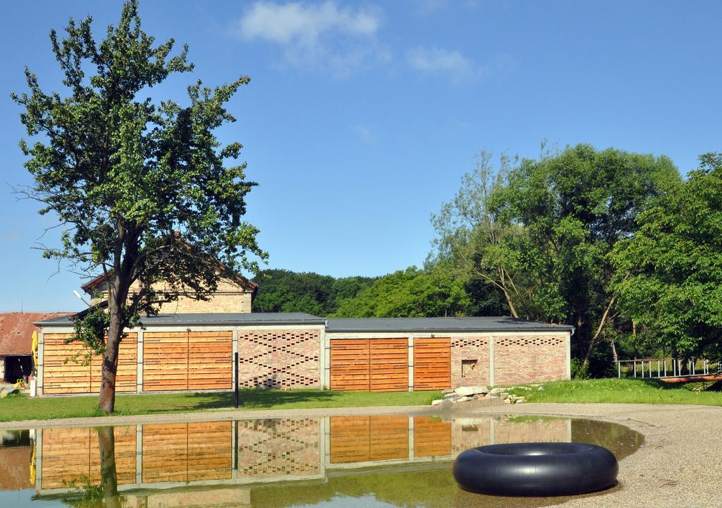 Rekreacni Areal Dvur Honetice Exterior photo
